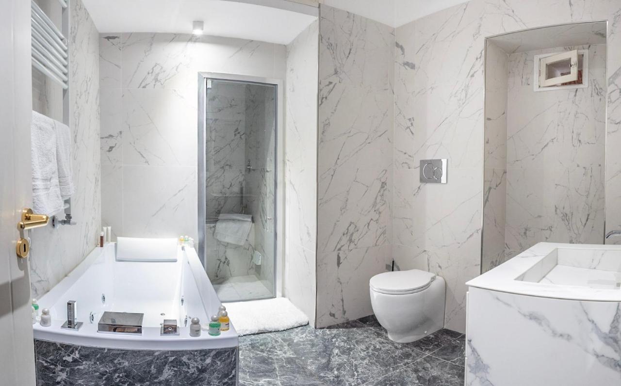 Domus Nannini Spa - L' Arco Di Matteotti Siena Eksteriør billede